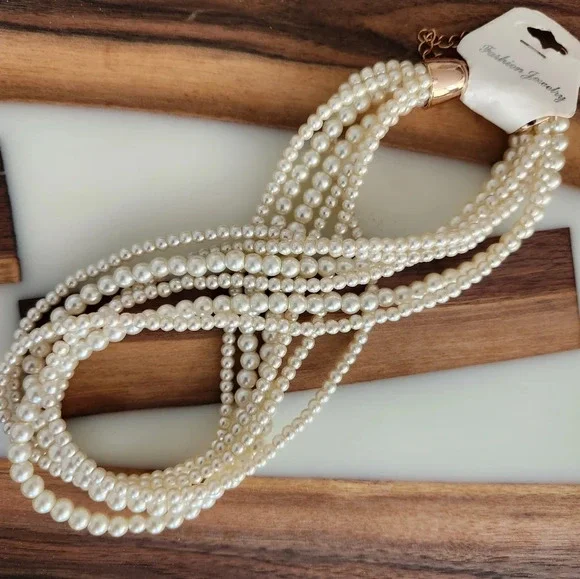 Glass  Pearl Twisted Choker Necklace - Picture 5 of 8